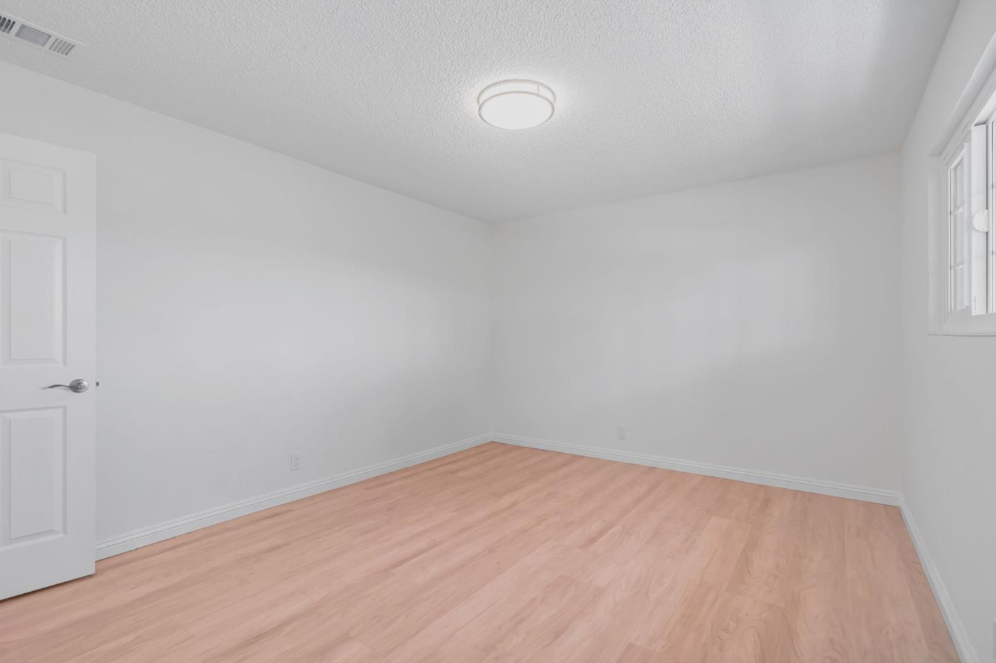 Detail Gallery Image 18 of 32 For 1491 Moffo Ct, San Jose,  CA 95121 - 3 Beds | 1/1 Baths