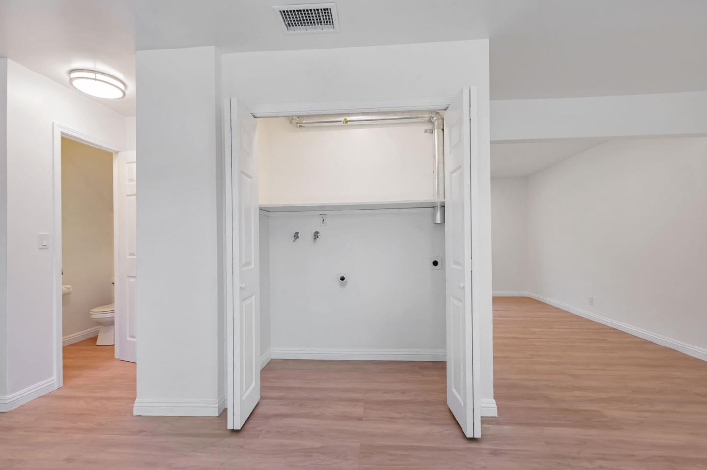 Detail Gallery Image 28 of 32 For 1491 Moffo Ct, San Jose,  CA 95121 - 3 Beds | 1/1 Baths