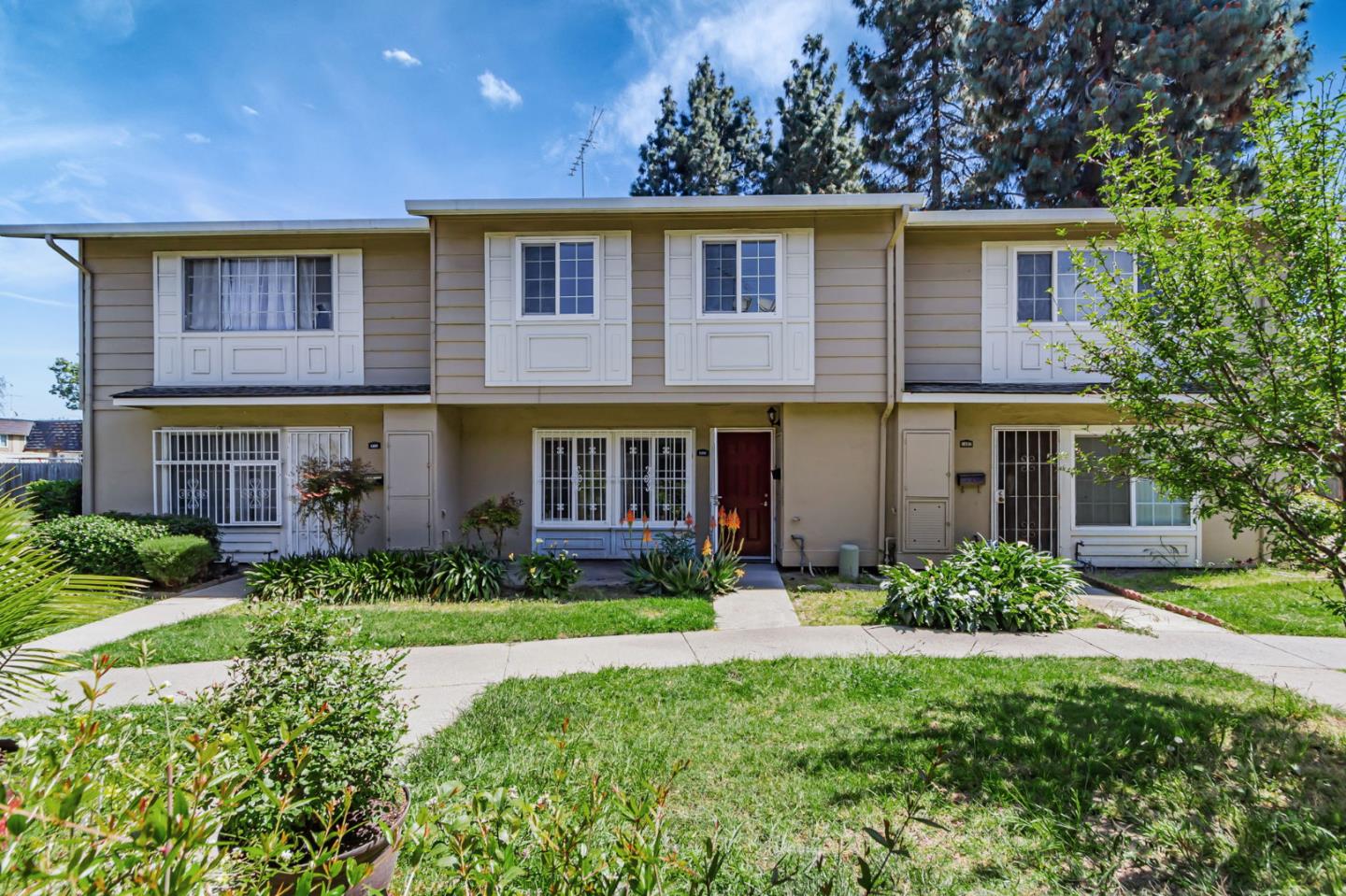 Detail Gallery Image 4 of 32 For 1491 Moffo Ct, San Jose,  CA 95121 - 3 Beds | 1/1 Baths
