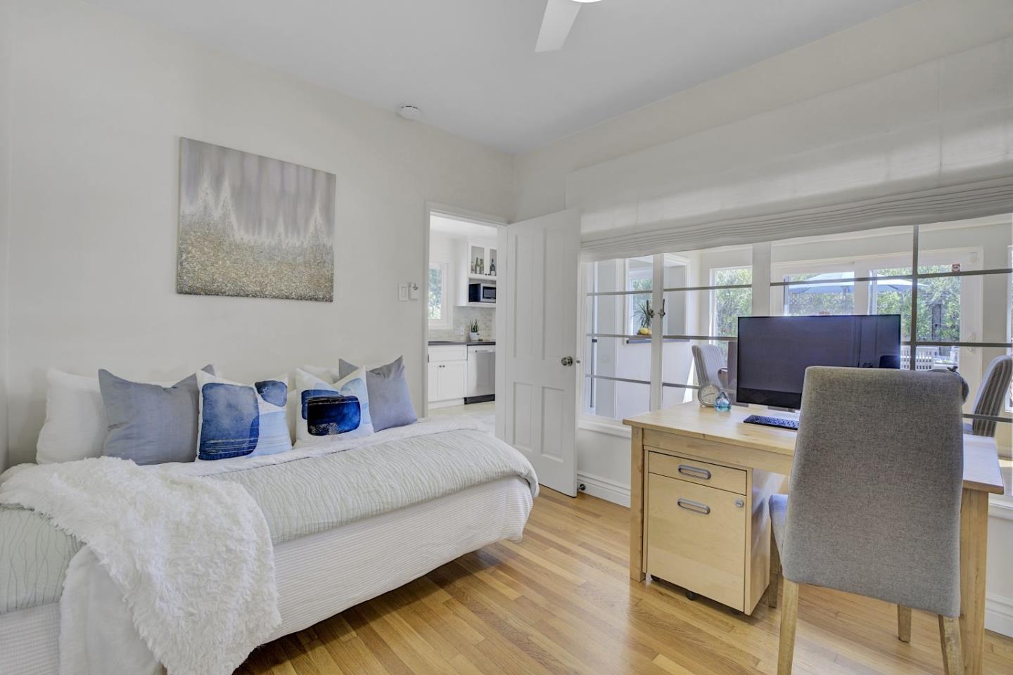 Detail Gallery Image 20 of 43 For 192 Oak Ct, Menlo Park,  CA 94025 - 2 Beds | 1 Baths