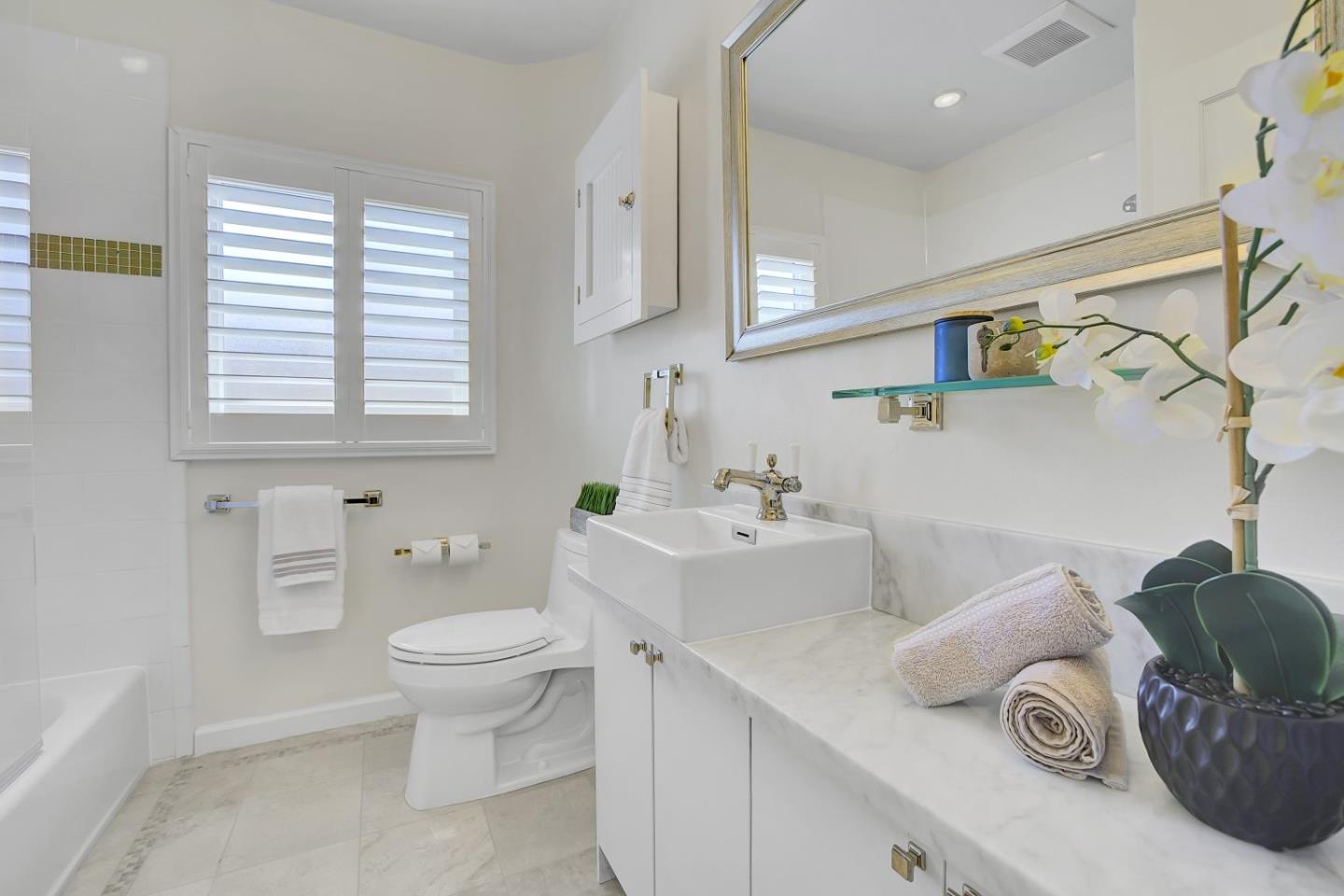 Detail Gallery Image 23 of 43 For 192 Oak Ct, Menlo Park,  CA 94025 - 2 Beds | 1 Baths