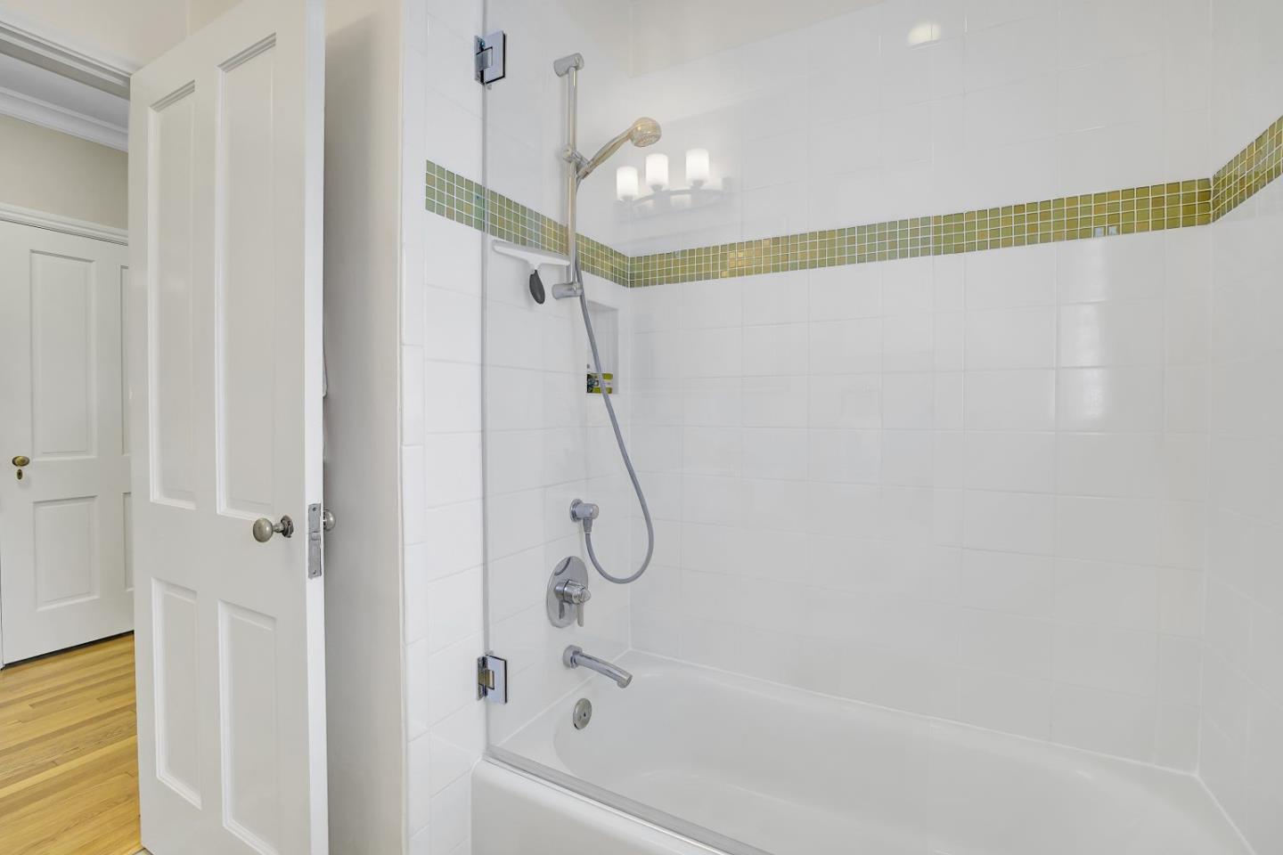 Detail Gallery Image 24 of 43 For 192 Oak Ct, Menlo Park,  CA 94025 - 2 Beds | 1 Baths