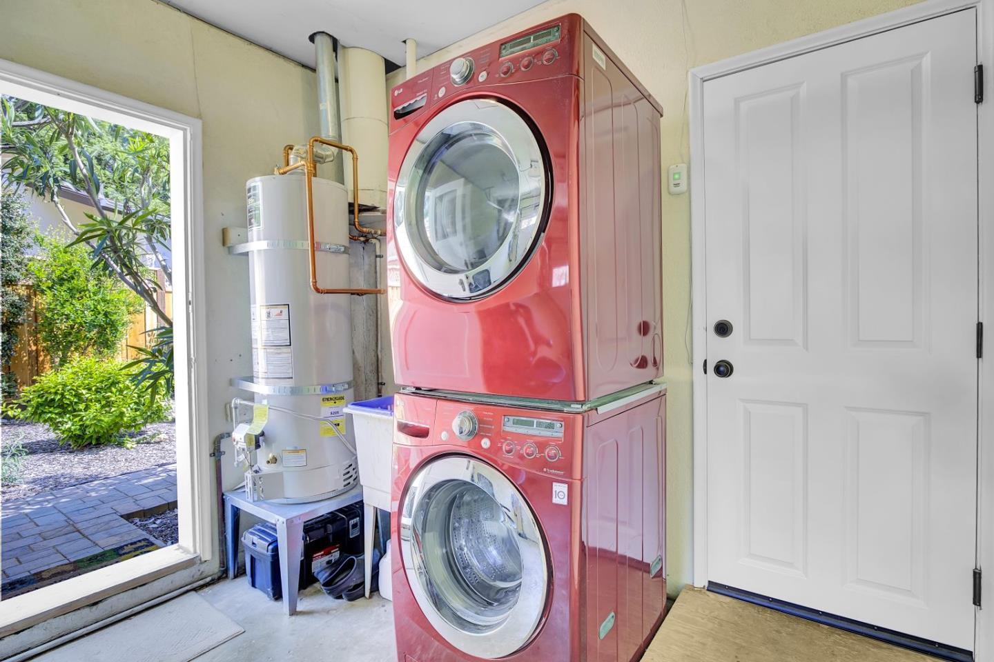 Detail Gallery Image 28 of 43 For 192 Oak Ct, Menlo Park,  CA 94025 - 2 Beds | 1 Baths