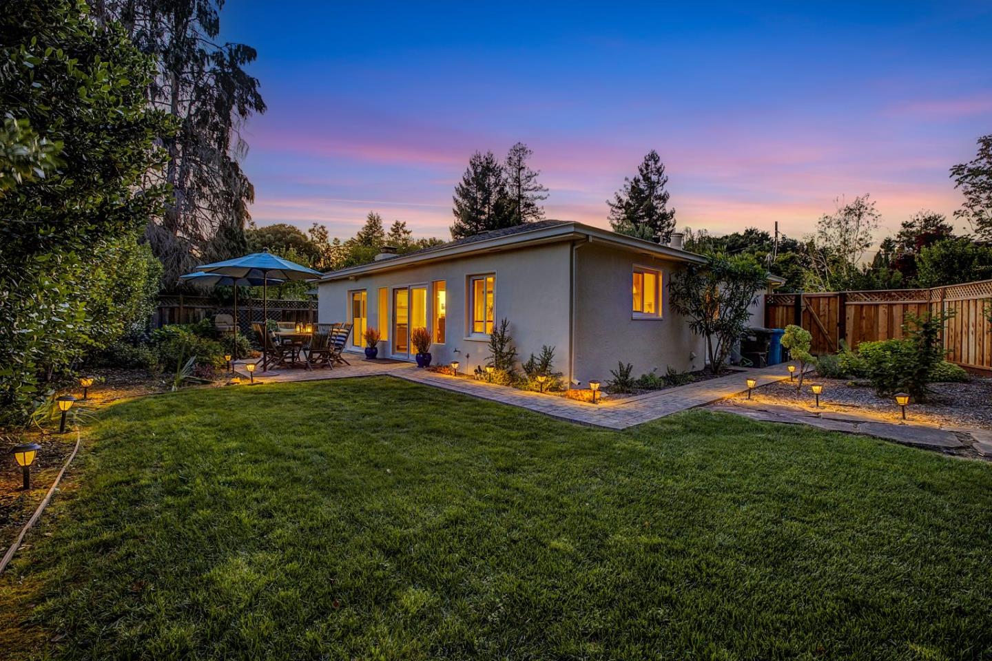 Detail Gallery Image 3 of 43 For 192 Oak Ct, Menlo Park,  CA 94025 - 2 Beds | 1 Baths