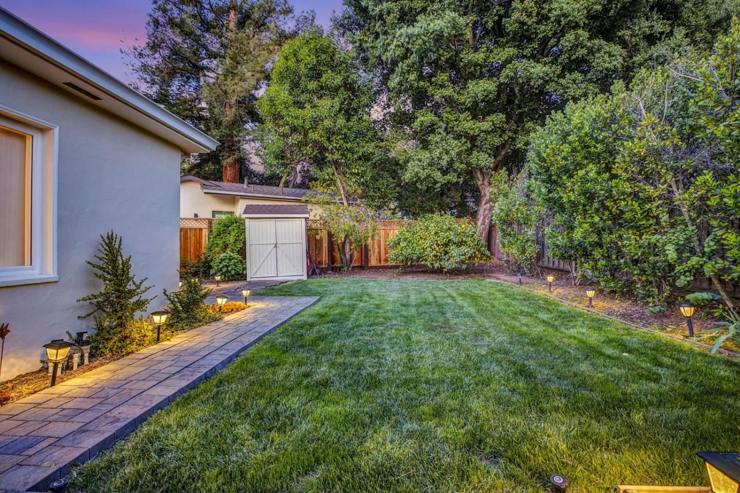 Detail Gallery Image 34 of 43 For 192 Oak Ct, Menlo Park,  CA 94025 - 2 Beds | 1 Baths