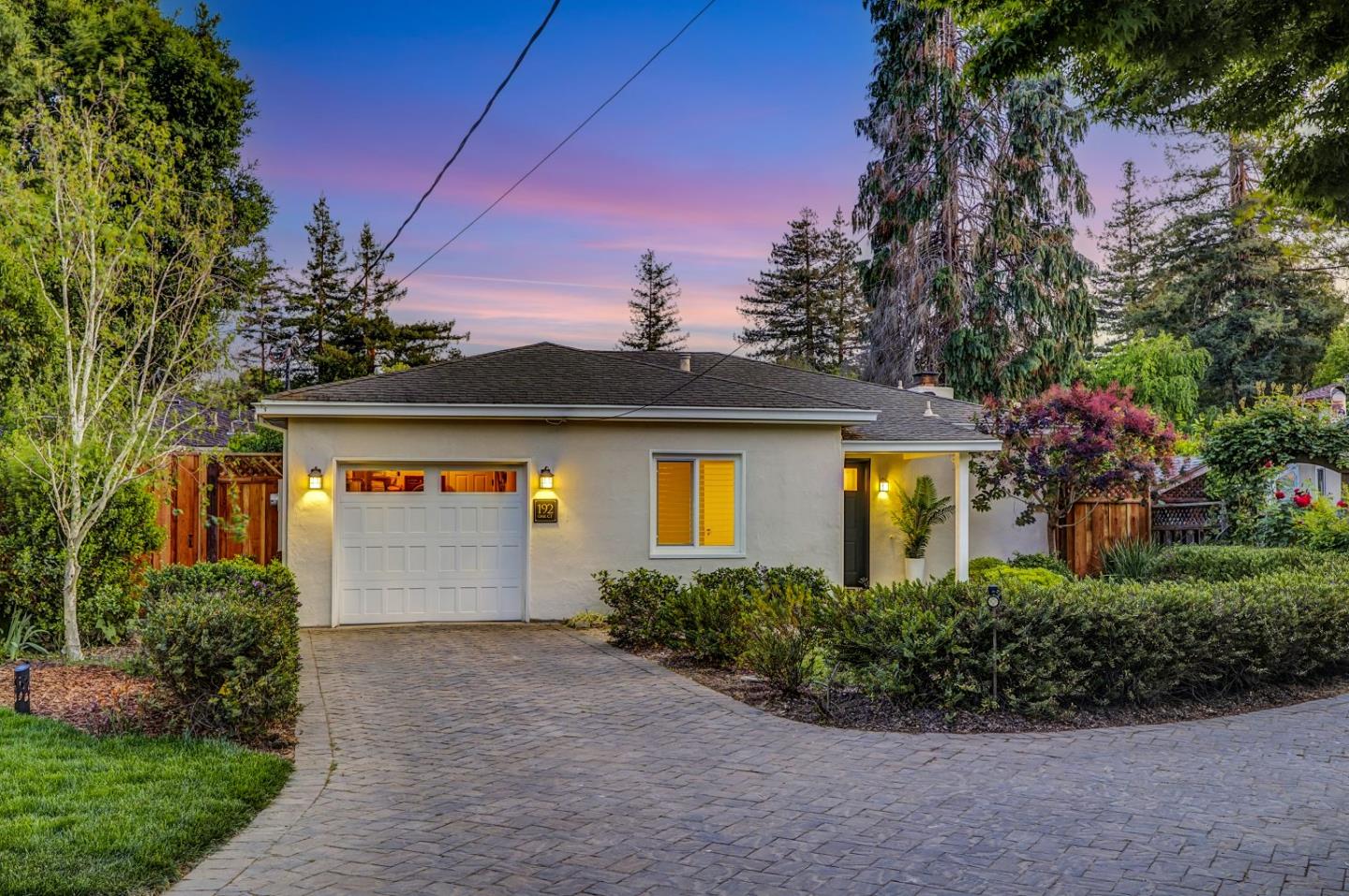 Detail Gallery Image 4 of 43 For 192 Oak Ct, Menlo Park,  CA 94025 - 2 Beds | 1 Baths