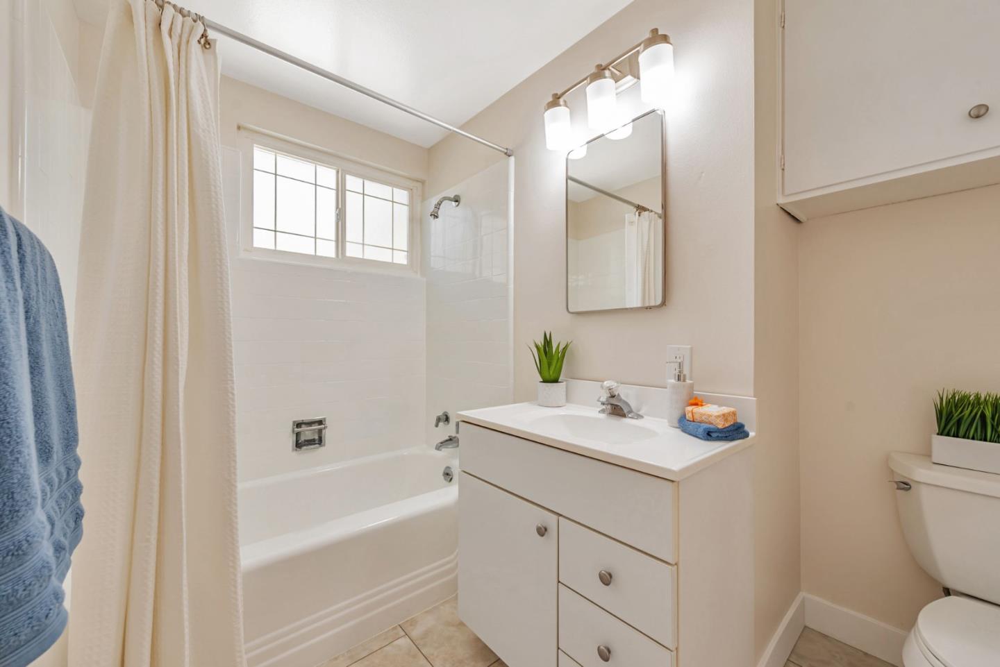 Detail Gallery Image 25 of 31 For 836 Peach Ave, Sunnyvale,  CA 94087 - 3 Beds | 2 Baths