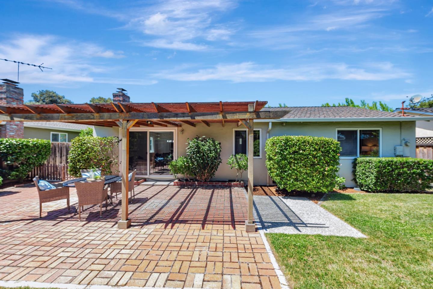 Detail Gallery Image 28 of 31 For 836 Peach Ave, Sunnyvale,  CA 94087 - 3 Beds | 2 Baths