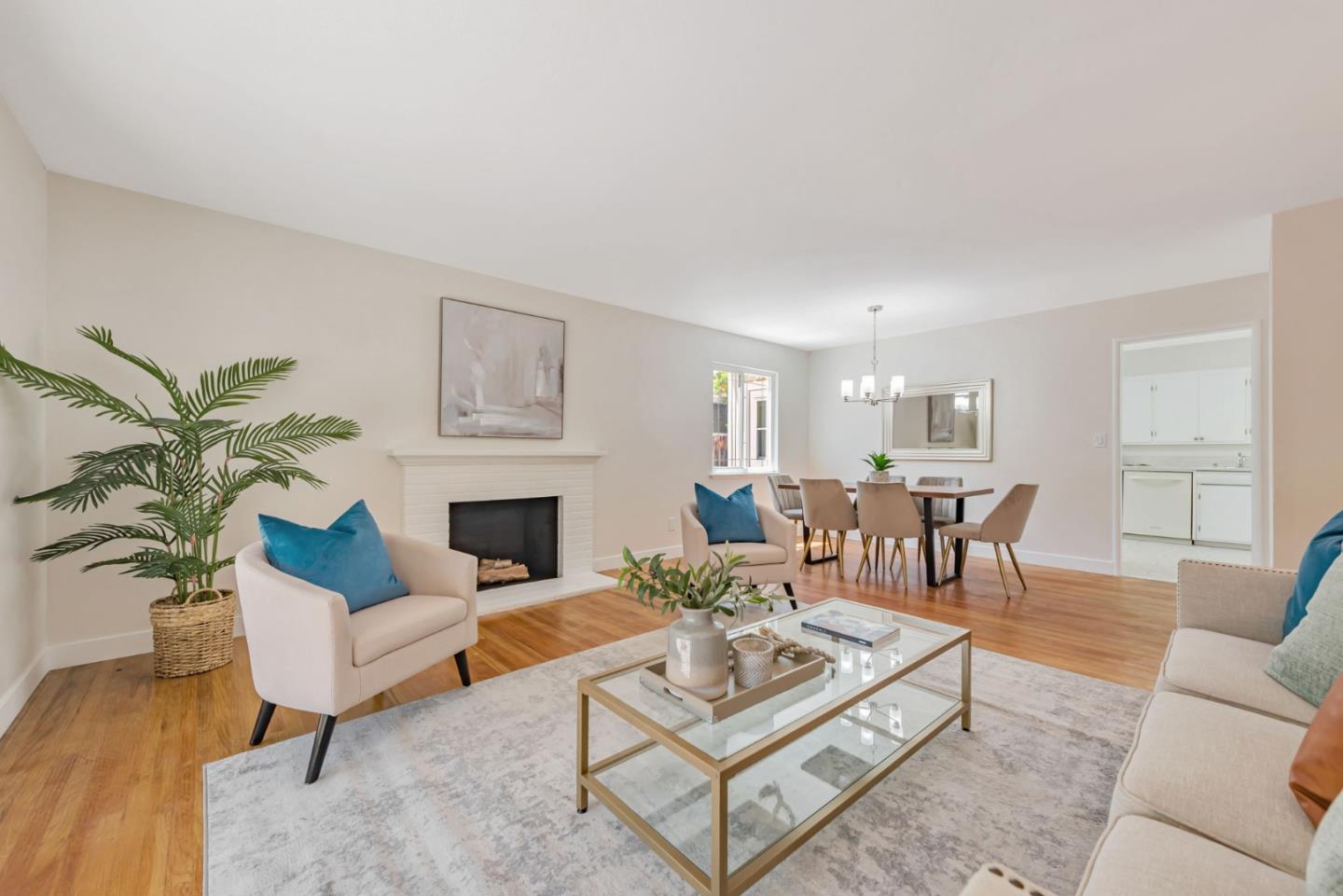 Detail Gallery Image 5 of 31 For 836 Peach Ave, Sunnyvale,  CA 94087 - 3 Beds | 2 Baths