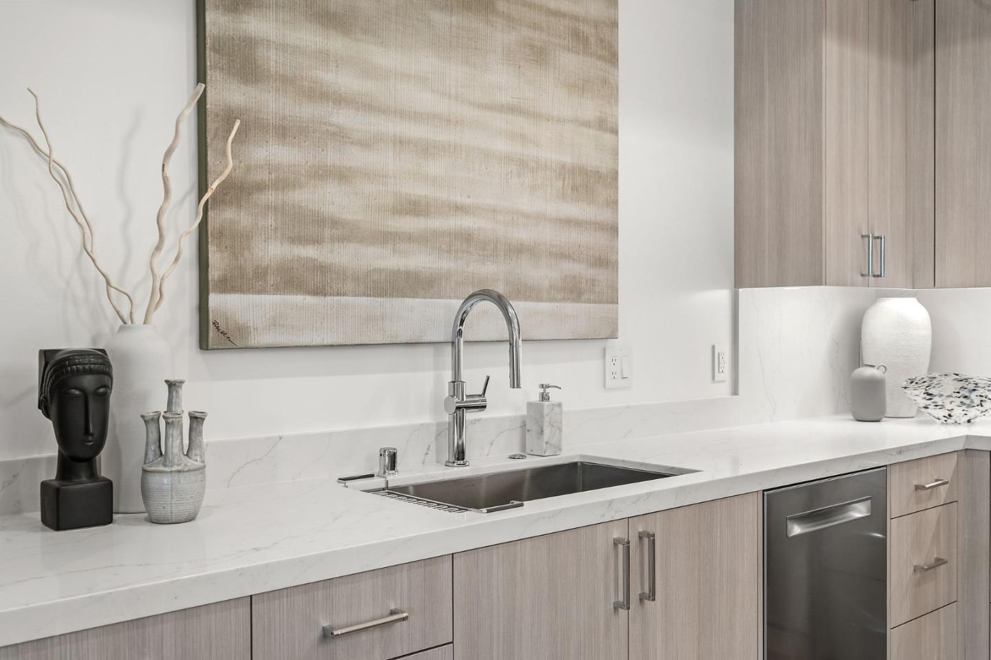 Detail Gallery Image 4 of 9 For 425 First St #15,  Los Altos,  CA 94022 - 1 Beds | 1 Baths