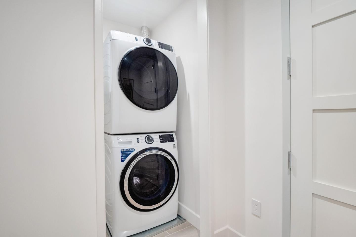 Detail Gallery Image 7 of 9 For 425 First St #15,  Los Altos,  CA 94022 - 1 Beds | 1 Baths