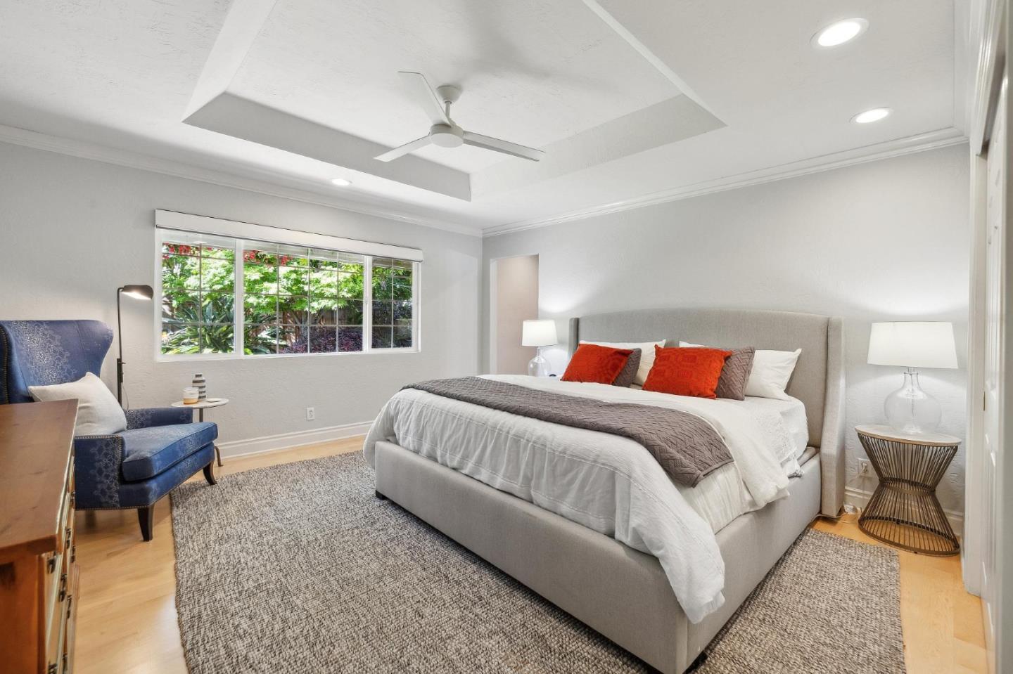 Detail Gallery Image 23 of 56 For 420 Bark Dr, Redwood City,  CA 94065 - 4 Beds | 2/1 Baths