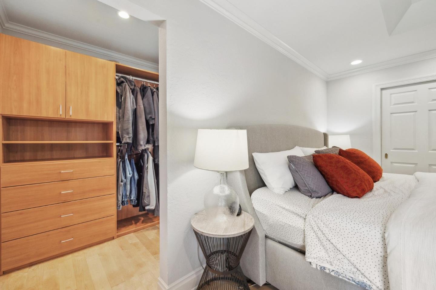 Detail Gallery Image 25 of 56 For 420 Bark Dr, Redwood City,  CA 94065 - 4 Beds | 2/1 Baths