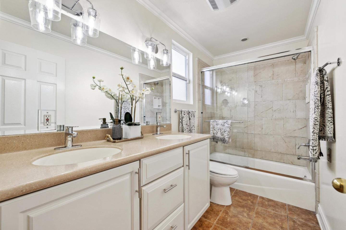Detail Gallery Image 26 of 56 For 420 Bark Dr, Redwood City,  CA 94065 - 4 Beds | 2/1 Baths