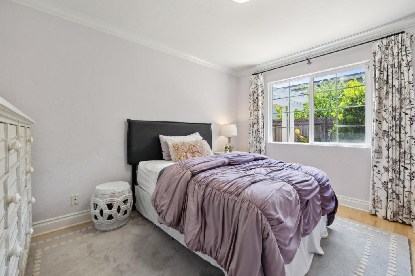 Detail Gallery Image 27 of 56 For 420 Bark Dr, Redwood City,  CA 94065 - 4 Beds | 2/1 Baths