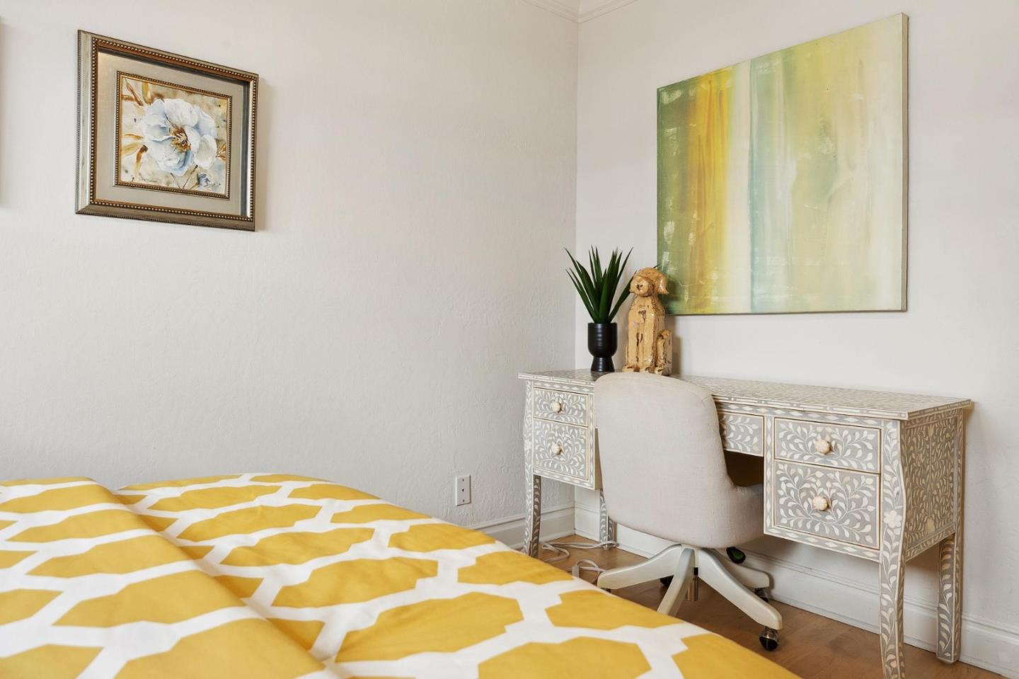 Detail Gallery Image 30 of 56 For 420 Bark Dr, Redwood City,  CA 94065 - 4 Beds | 2/1 Baths