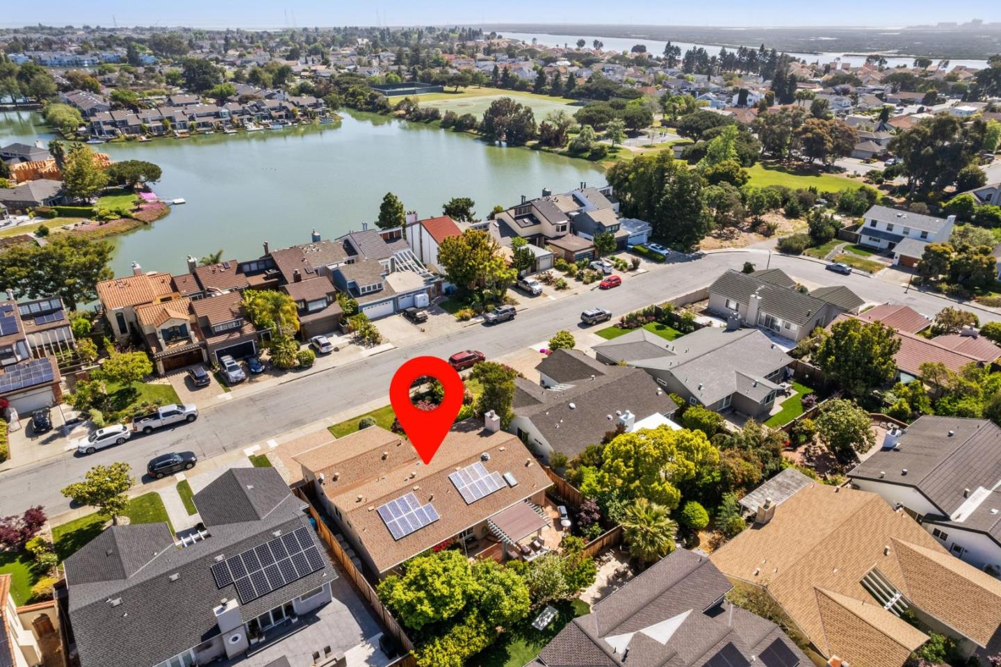 Detail Gallery Image 47 of 56 For 420 Bark Dr, Redwood City,  CA 94065 - 4 Beds | 2/1 Baths
