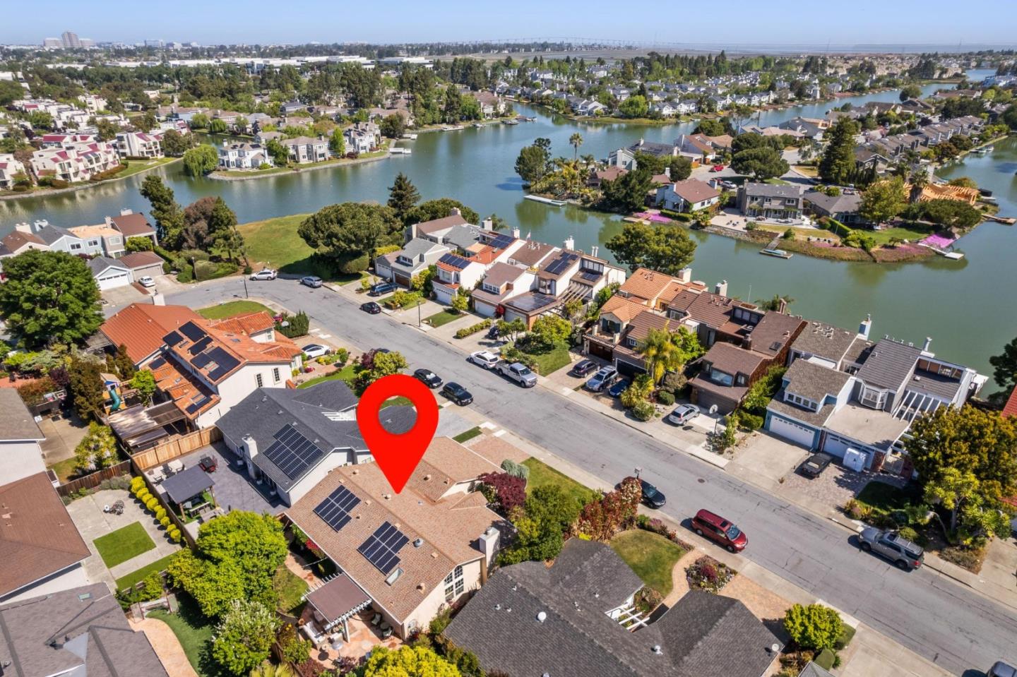 Detail Gallery Image 49 of 56 For 420 Bark Dr, Redwood City,  CA 94065 - 4 Beds | 2/1 Baths