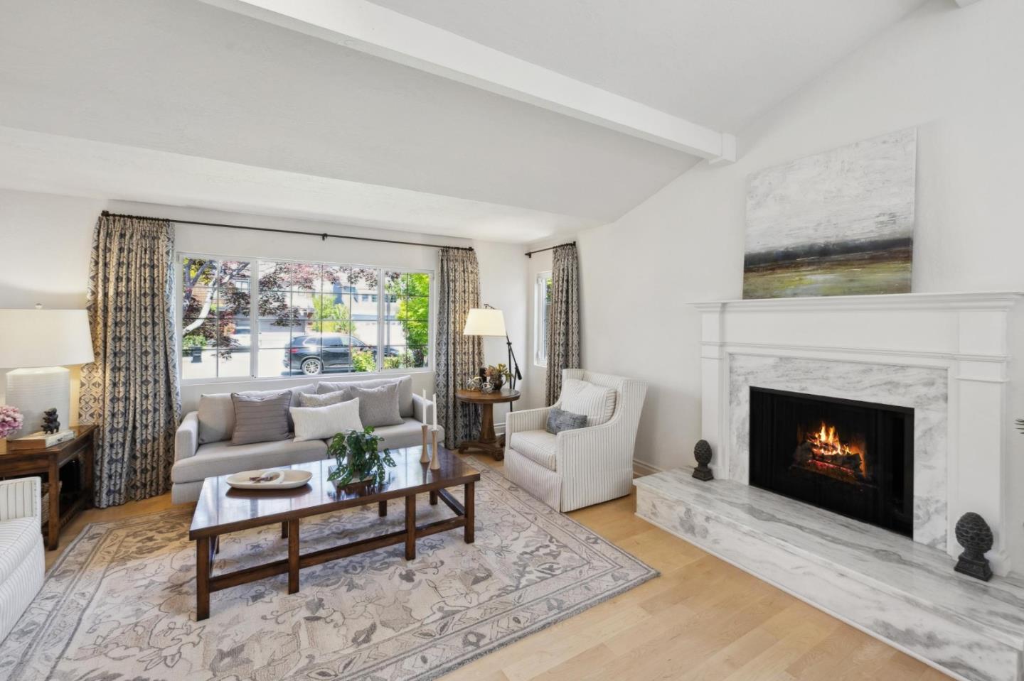Detail Gallery Image 8 of 56 For 420 Bark Dr, Redwood City,  CA 94065 - 4 Beds | 2/1 Baths