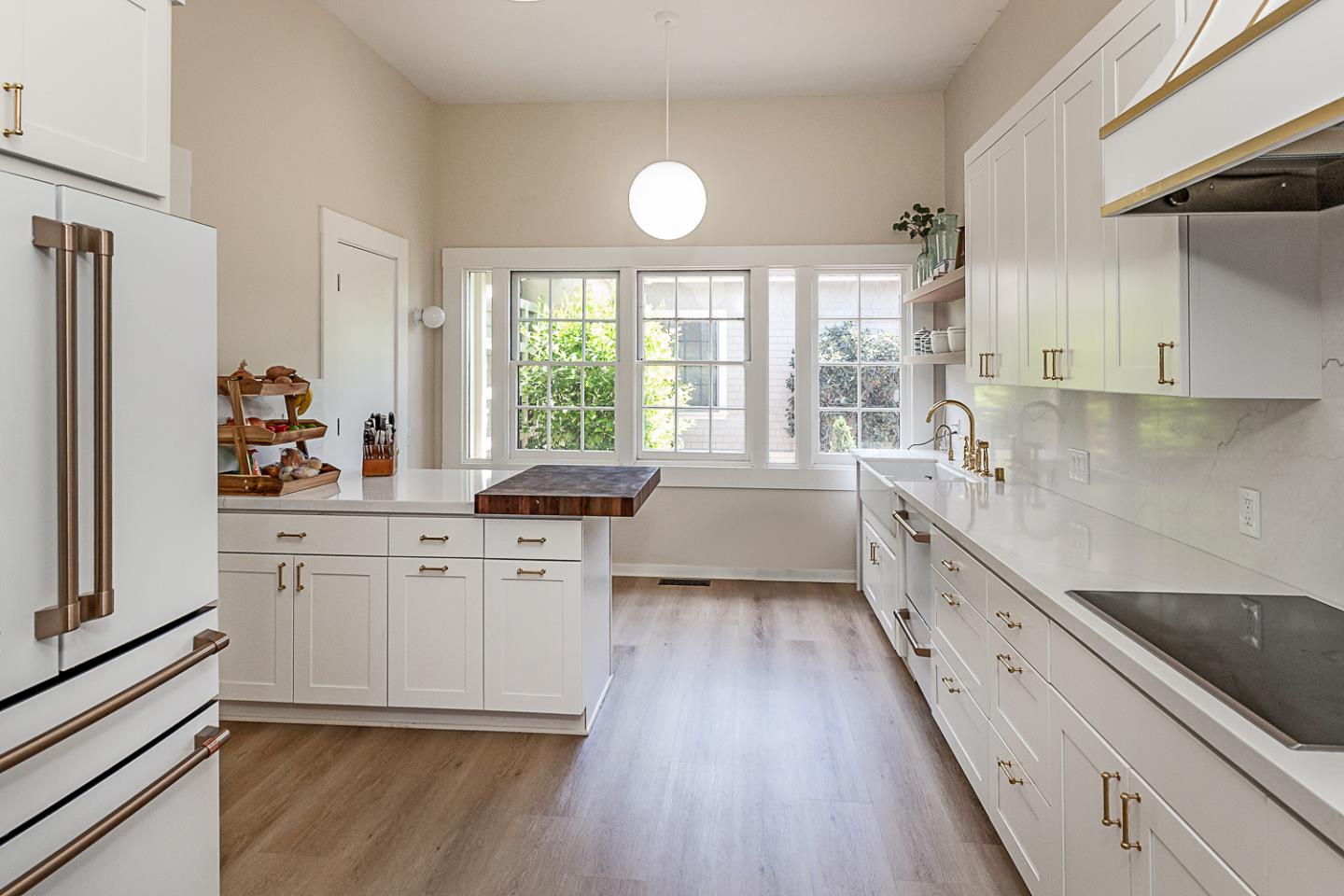 Detail Gallery Image 17 of 31 For 730 Mora Dr, Los Altos,  CA 94024 - 4 Beds | 3/3 Baths
