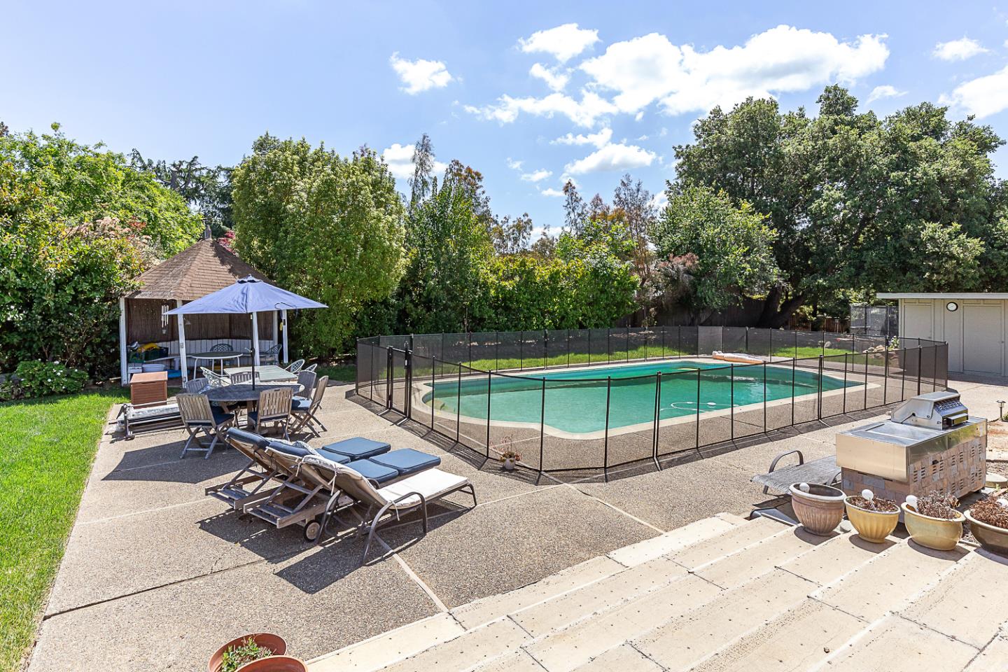 Detail Gallery Image 28 of 31 For 730 Mora Dr, Los Altos,  CA 94024 - 4 Beds | 3/3 Baths