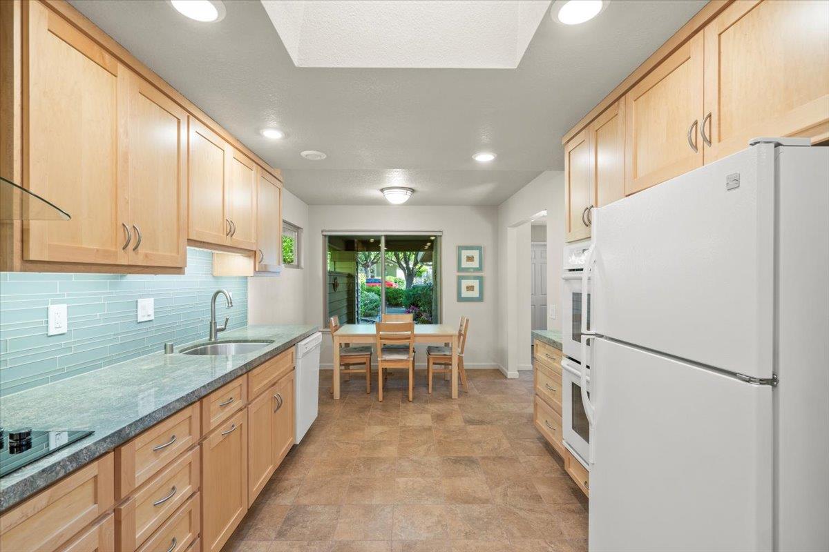 Detail Gallery Image 18 of 35 For 7137 via Solana, San Jose,  CA 95135 - 3 Beds | 2 Baths
