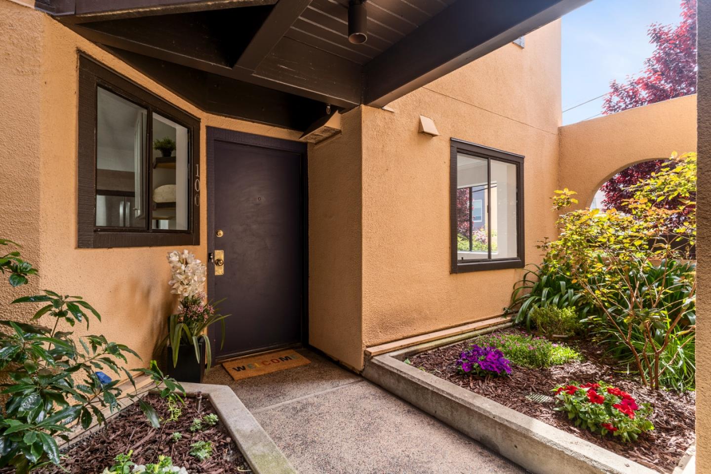 Detail Gallery Image 2 of 42 For 1 Laurel St #100,  San Carlos,  CA 94070 - 2 Beds | 2 Baths