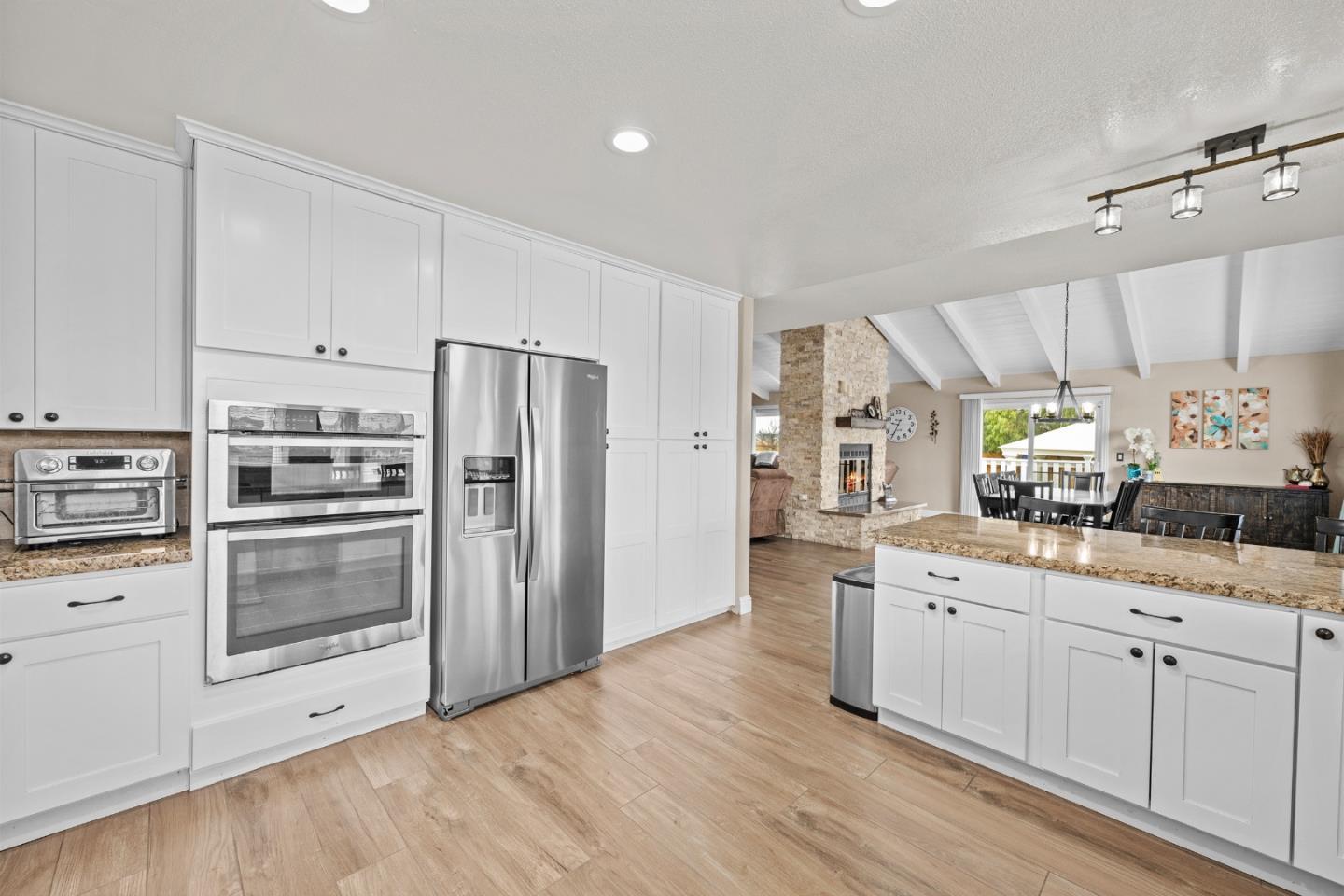 Detail Gallery Image 20 of 64 For 1655 Santa Ana Rd, Hollister,  CA 95023 - 3 Beds | 2/1 Baths