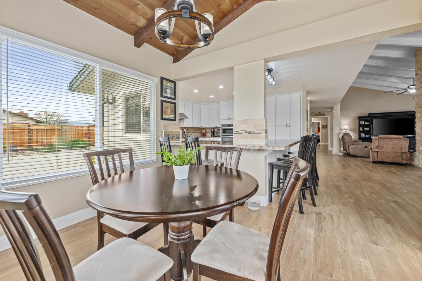 Detail Gallery Image 24 of 64 For 1655 Santa Ana Rd, Hollister,  CA 95023 - 3 Beds | 2/1 Baths
