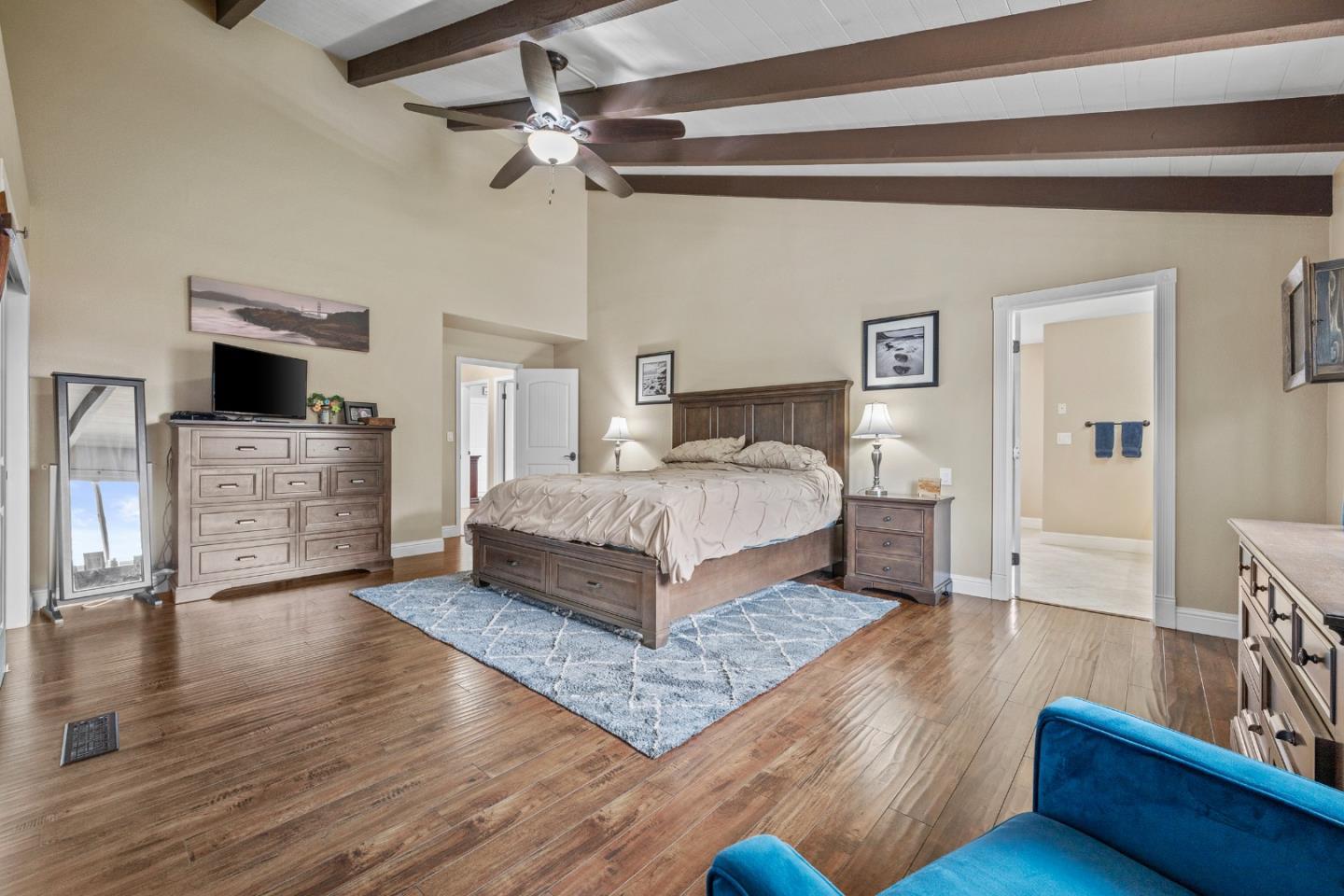 Detail Gallery Image 32 of 64 For 1655 Santa Ana Rd, Hollister,  CA 95023 - 3 Beds | 2/1 Baths