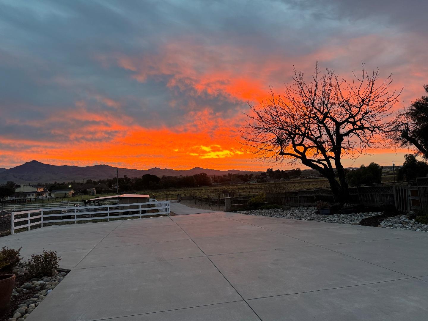 Detail Gallery Image 59 of 64 For 1655 Santa Ana Rd, Hollister,  CA 95023 - 3 Beds | 2/1 Baths