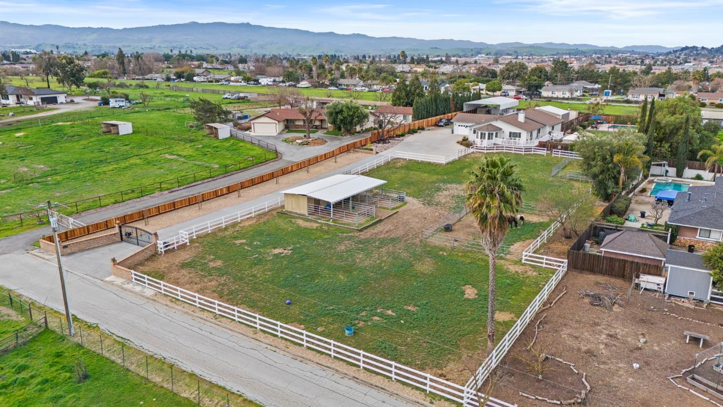 Detail Gallery Image 61 of 64 For 1655 Santa Ana Rd, Hollister,  CA 95023 - 3 Beds | 2/1 Baths