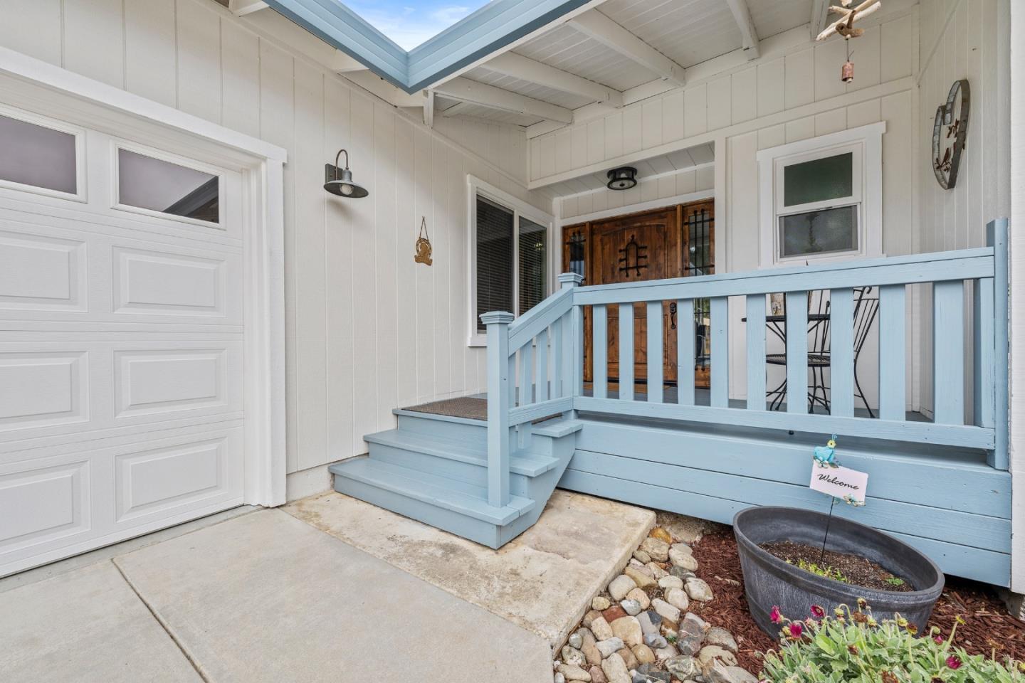 Detail Gallery Image 8 of 64 For 1655 Santa Ana Rd, Hollister,  CA 95023 - 3 Beds | 2/1 Baths