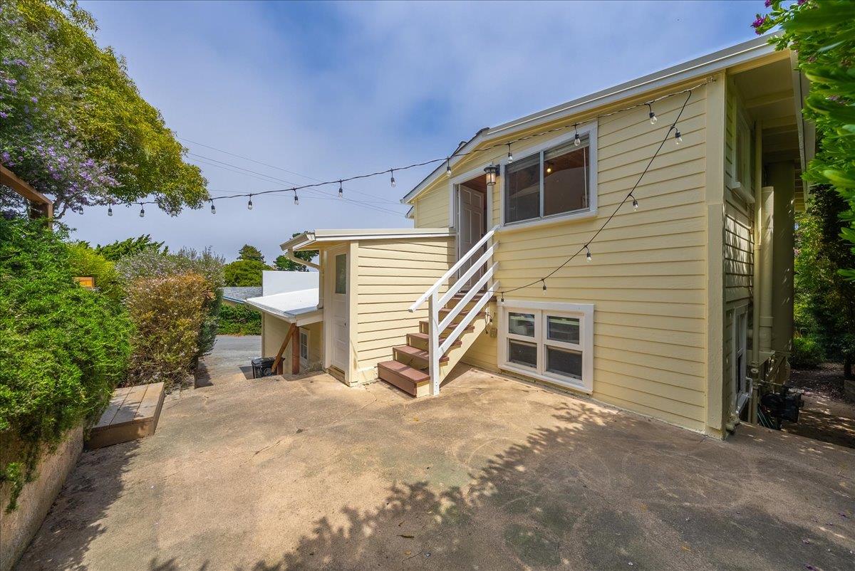 Detail Gallery Image 19 of 38 For 799 Grace St, Monterey,  CA 93940 - 3 Beds | 1 Baths