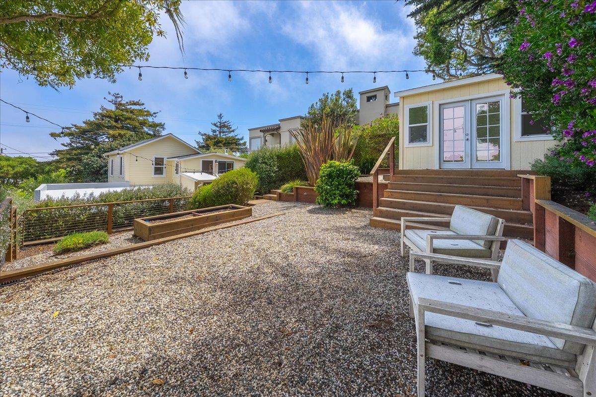 Detail Gallery Image 21 of 38 For 799 Grace St, Monterey,  CA 93940 - 3 Beds | 1 Baths