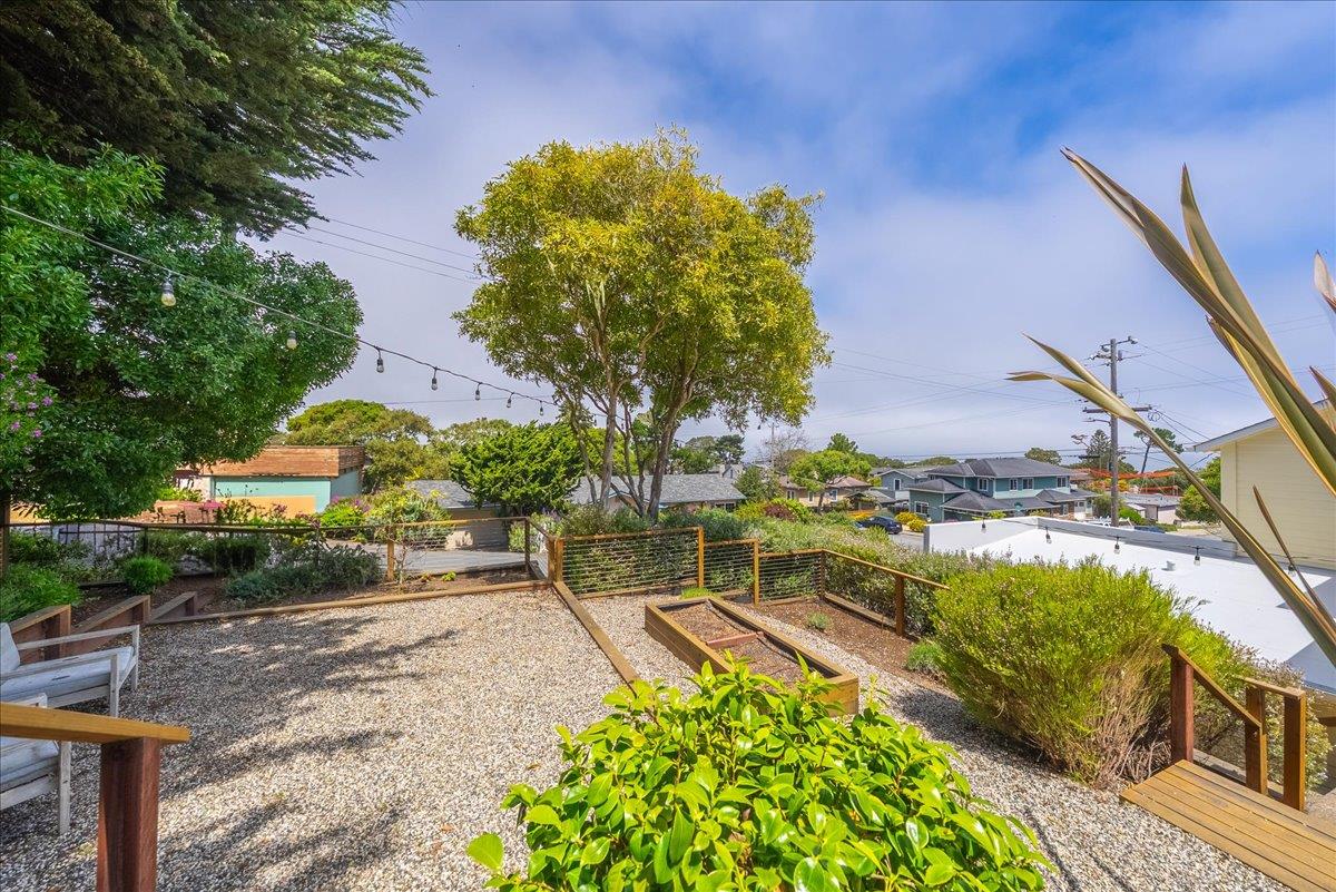 Detail Gallery Image 24 of 38 For 799 Grace St, Monterey,  CA 93940 - 3 Beds | 1 Baths