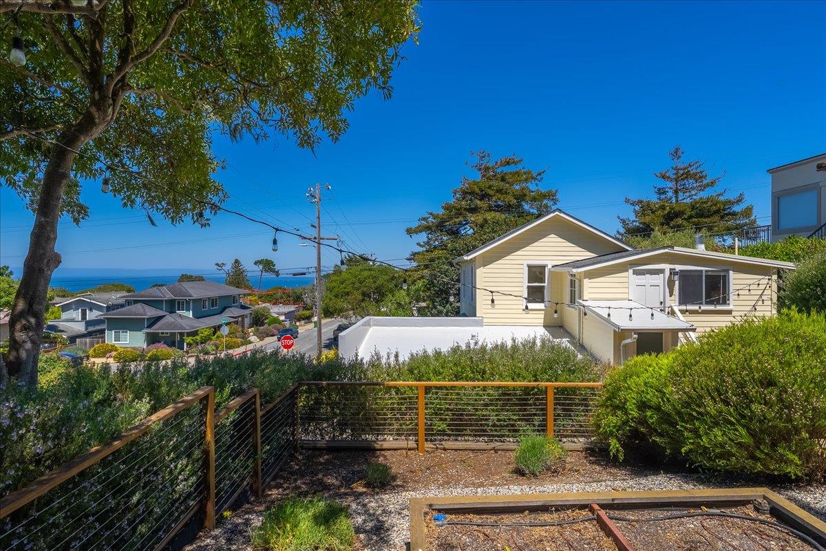 Detail Gallery Image 34 of 38 For 799 Grace St, Monterey,  CA 93940 - 3 Beds | 1 Baths