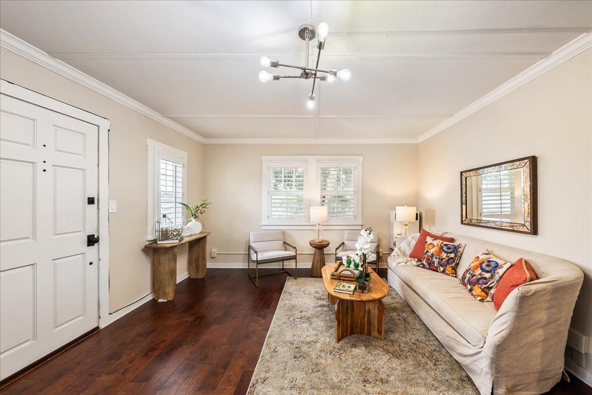 Detail Gallery Image 4 of 38 For 799 Grace St, Monterey,  CA 93940 - 3 Beds | 1 Baths