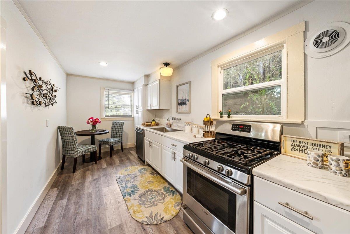 Detail Gallery Image 9 of 38 For 799 Grace St, Monterey,  CA 93940 - 3 Beds | 1 Baths