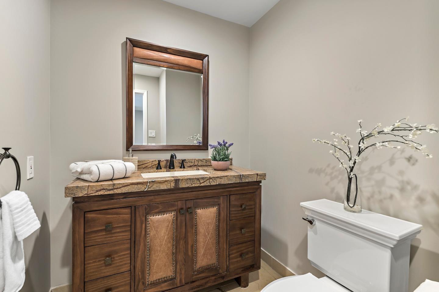 Detail Gallery Image 11 of 36 For 11 Mayflower Ln #242,  San Carlos,  CA 94070 - 3 Beds | 2/1 Baths