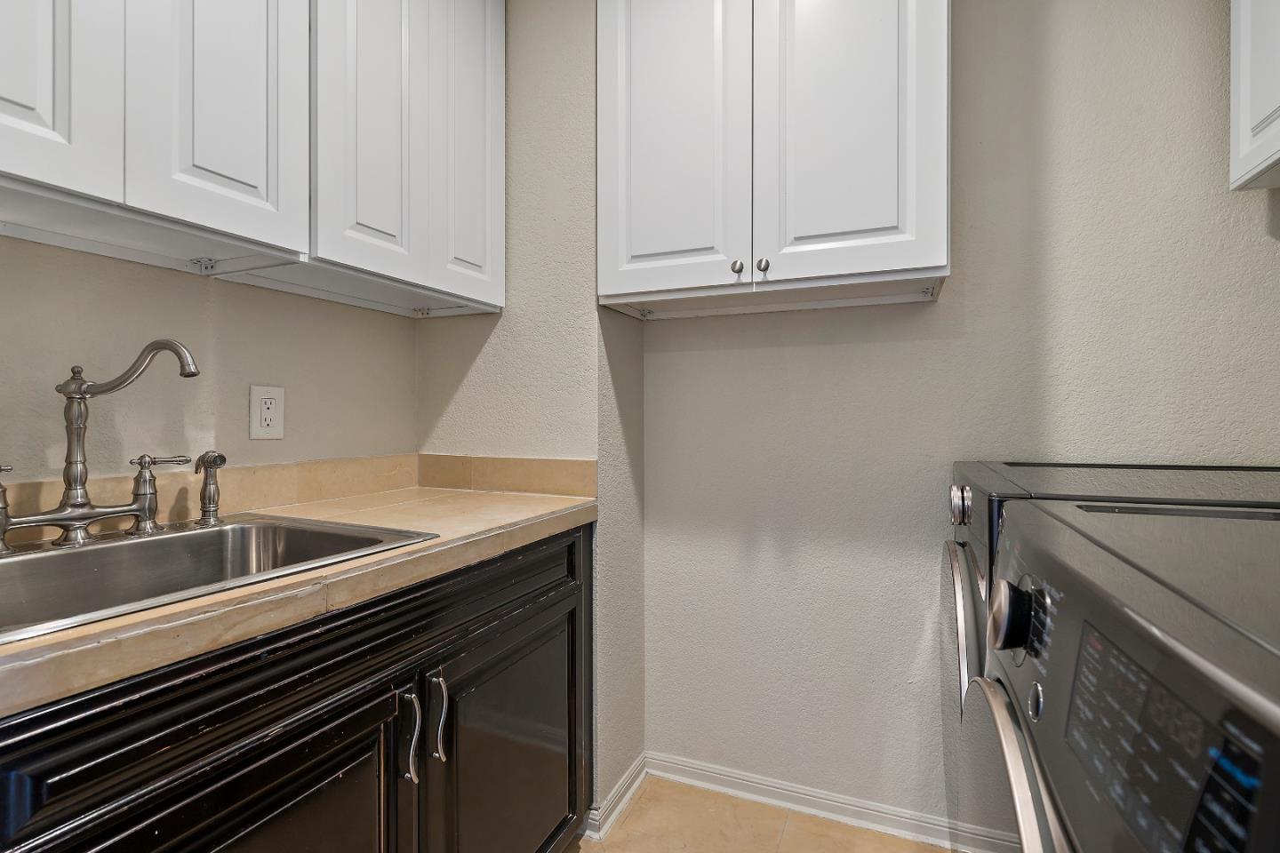 Detail Gallery Image 15 of 36 For 11 Mayflower Ln #242,  San Carlos,  CA 94070 - 3 Beds | 2/1 Baths