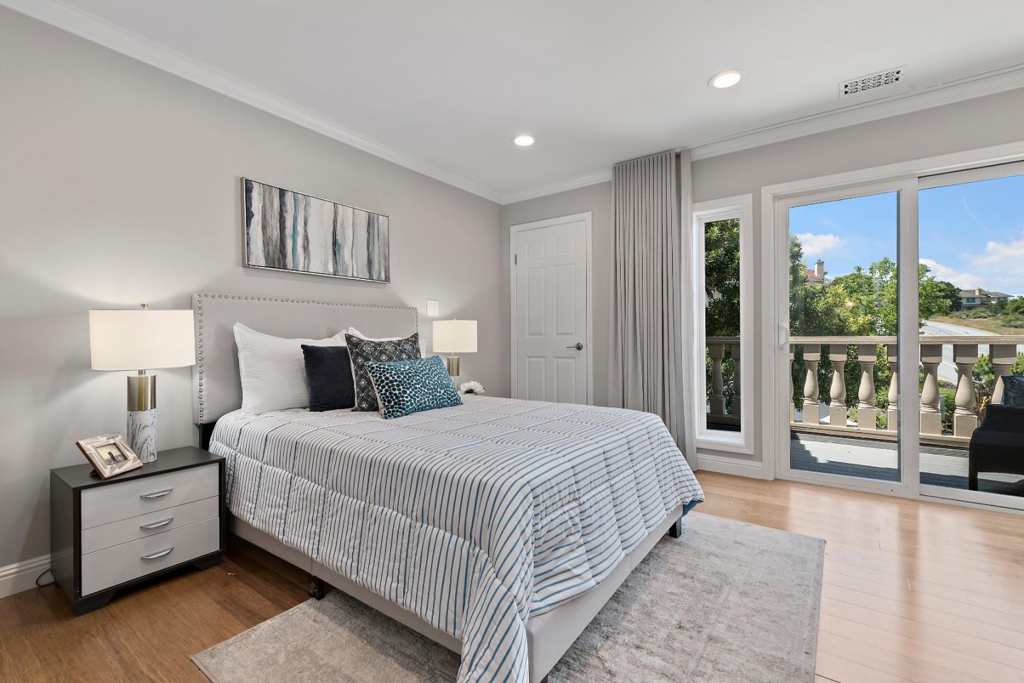 Detail Gallery Image 17 of 36 For 11 Mayflower Ln #242,  San Carlos,  CA 94070 - 3 Beds | 2/1 Baths