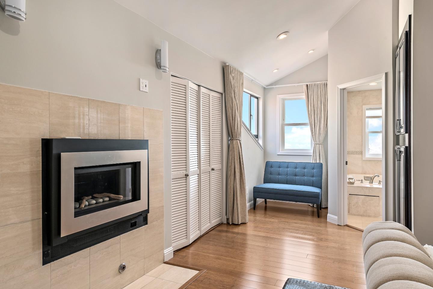 Detail Gallery Image 21 of 36 For 11 Mayflower Ln #242,  San Carlos,  CA 94070 - 3 Beds | 2/1 Baths