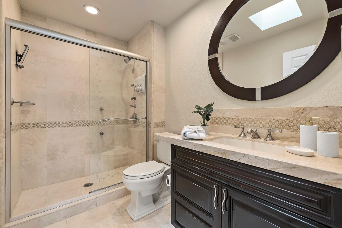 Detail Gallery Image 22 of 36 For 11 Mayflower Ln #242,  San Carlos,  CA 94070 - 3 Beds | 2/1 Baths
