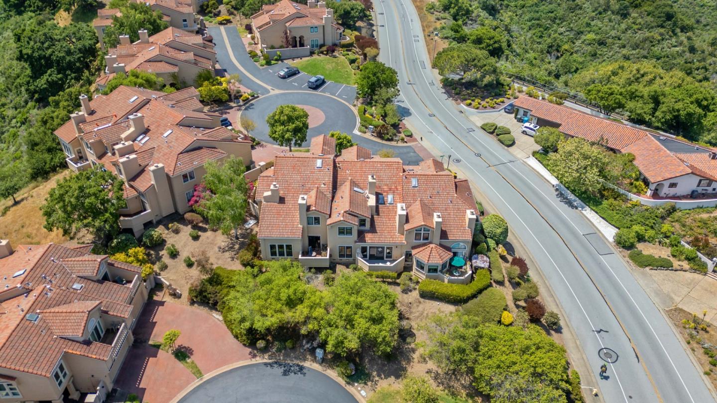 Detail Gallery Image 24 of 36 For 11 Mayflower Ln #242,  San Carlos,  CA 94070 - 3 Beds | 2/1 Baths