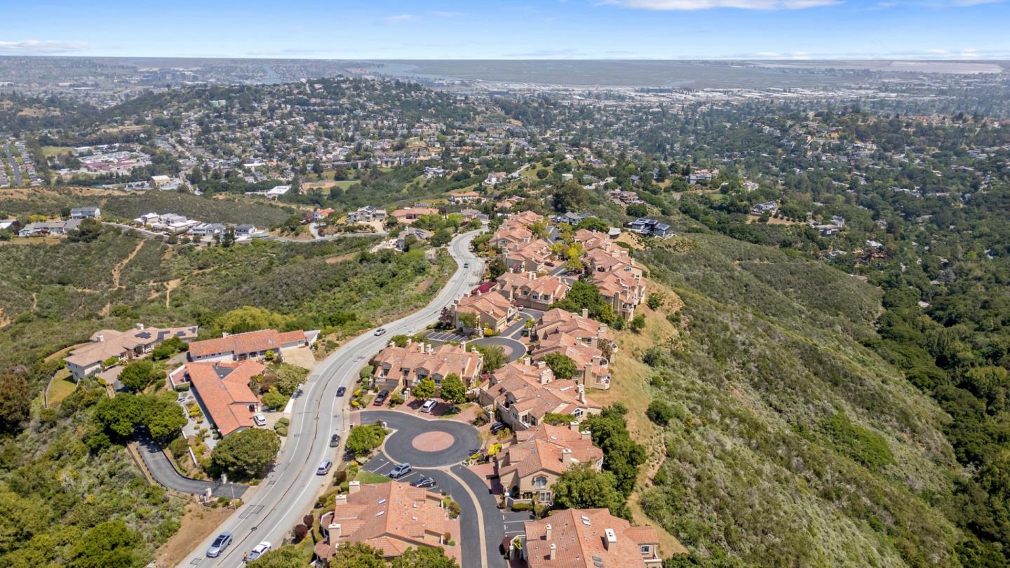 Detail Gallery Image 26 of 36 For 11 Mayflower Ln #242,  San Carlos,  CA 94070 - 3 Beds | 2/1 Baths