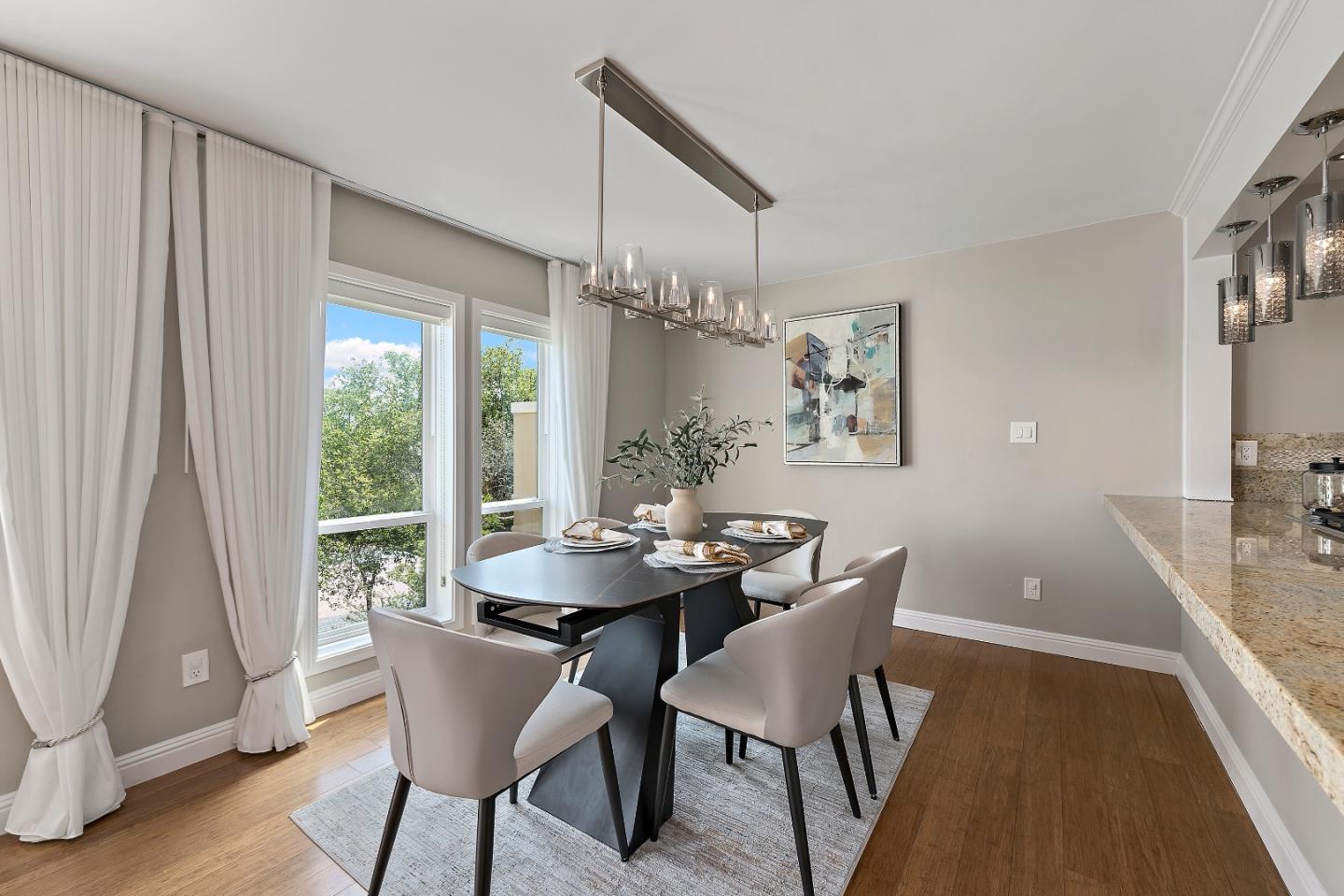 Detail Gallery Image 5 of 36 For 11 Mayflower Ln #242,  San Carlos,  CA 94070 - 3 Beds | 2/1 Baths