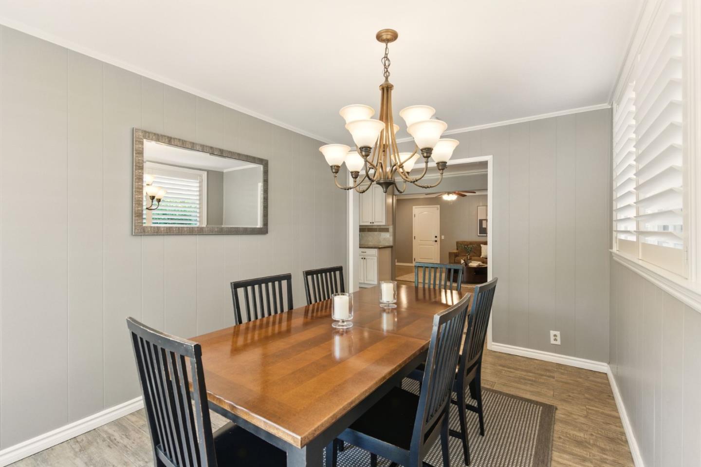 Detail Gallery Image 15 of 38 For 1142 S Genevieve Ln, San Jose,  CA 95128 - 4 Beds | 2 Baths