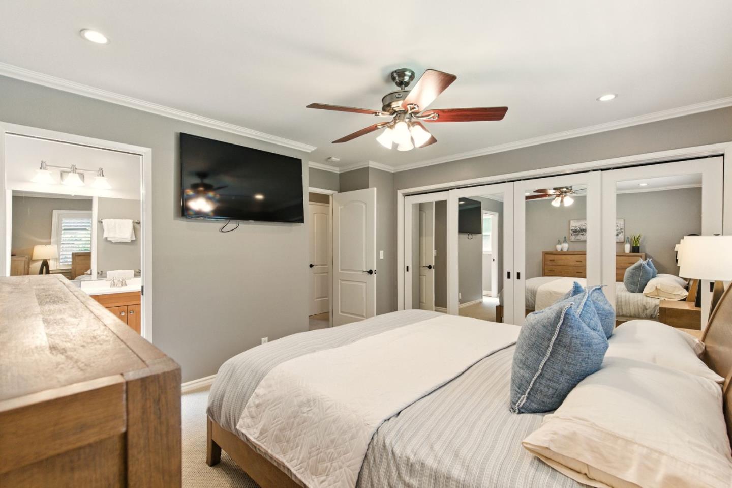 Detail Gallery Image 19 of 38 For 1142 S Genevieve Ln, San Jose,  CA 95128 - 4 Beds | 2 Baths