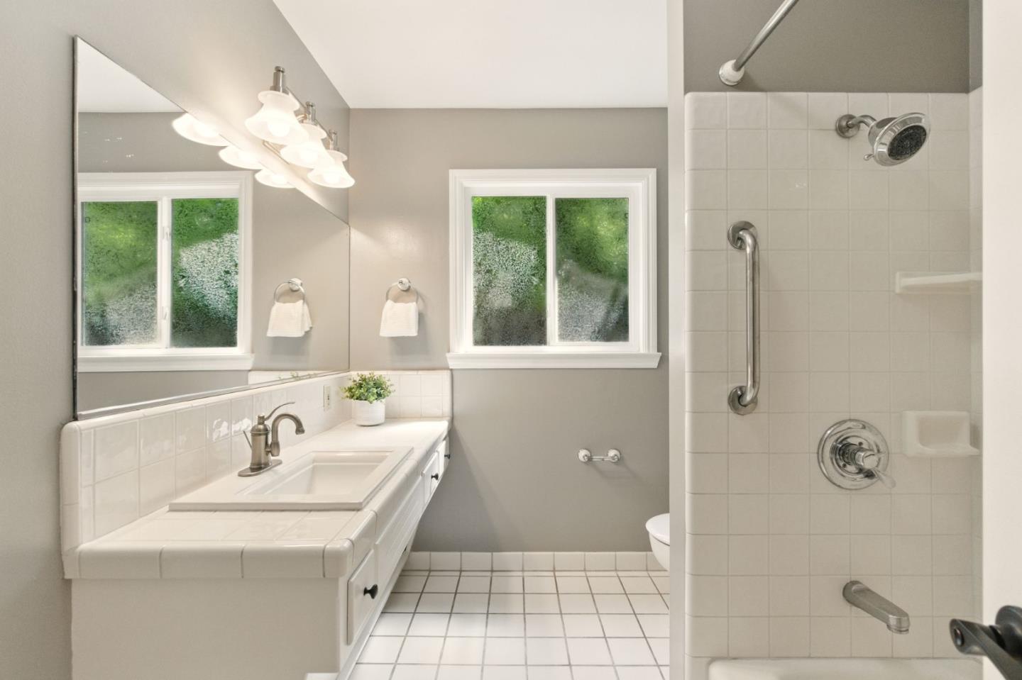 Detail Gallery Image 28 of 38 For 1142 S Genevieve Ln, San Jose,  CA 95128 - 4 Beds | 2 Baths